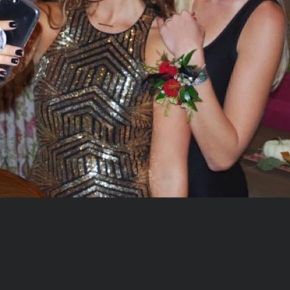 Gold sequin fitted dress  - Picture 9 of 10